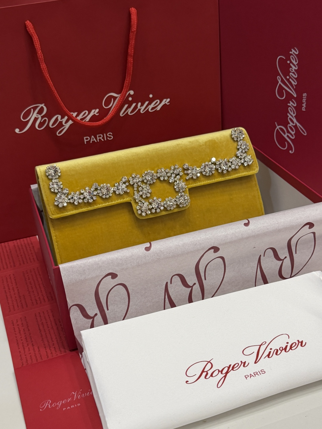 [TOP] ROGER VIVIER Diamond Bag 24-13-3 CM - Yellow - 711 Luxury