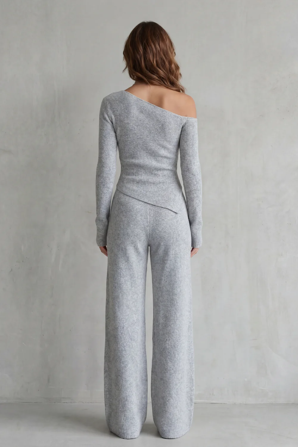 Lunavie – Asymmetric neckline – Knit lounge set