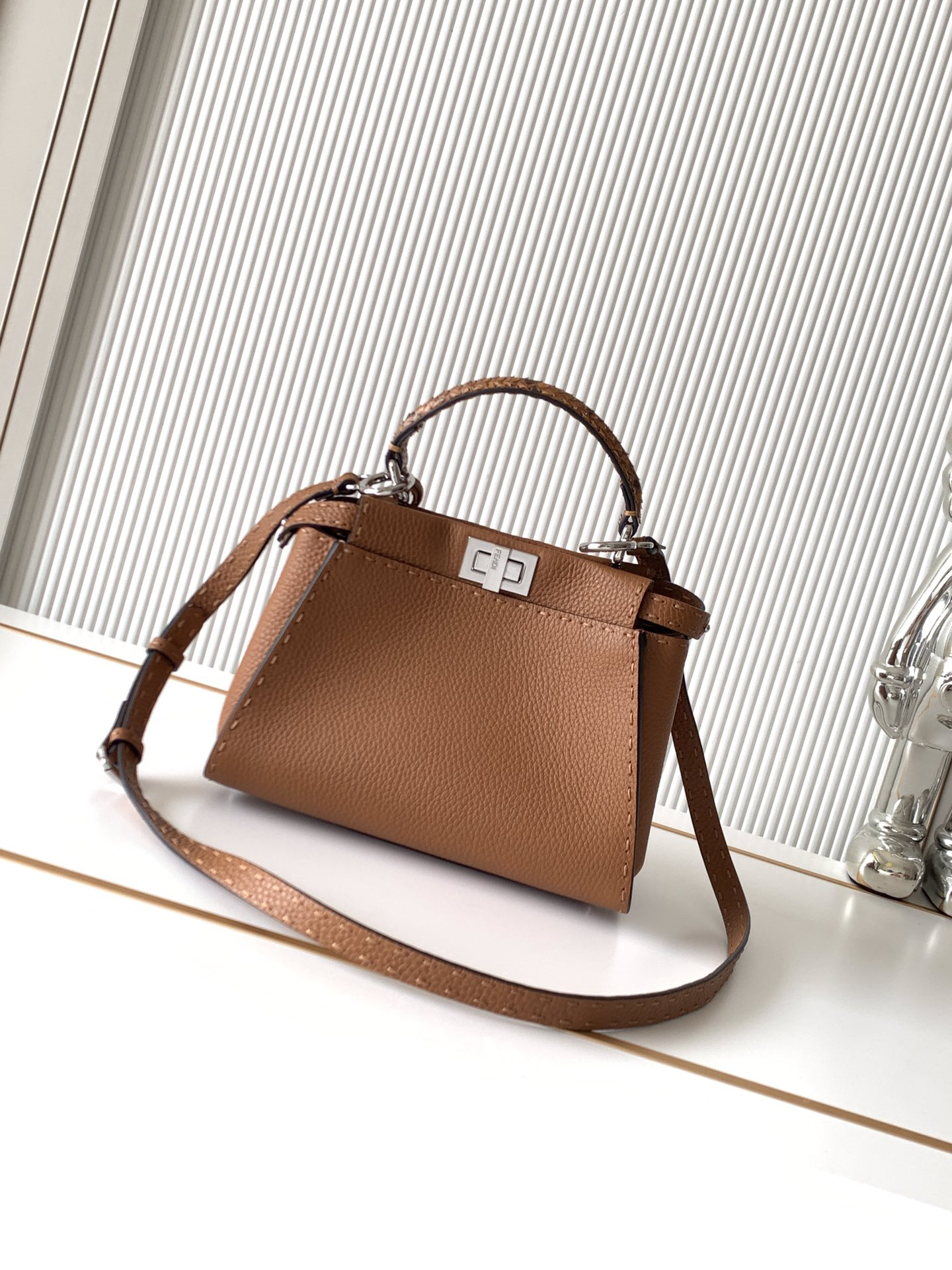 [TOP] FENDI Peekaboo Bag 23x11x18cm - Brown - 711 Luxury