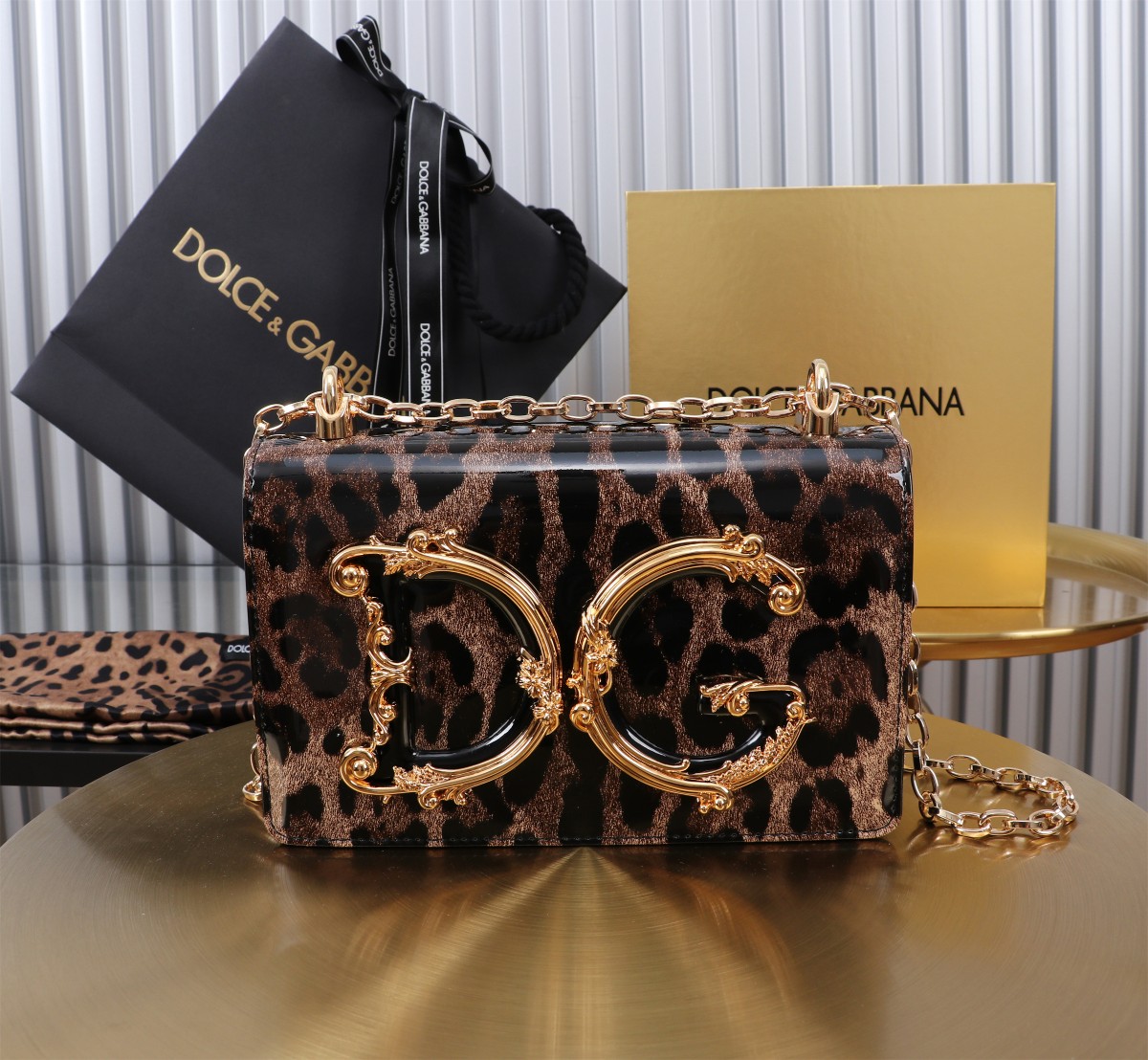 [TOP] Dolce & Gabbana D&G Girls  Bag  Patent Leather 21x5x13.5 cm - Leopard Print - 711 Luxury