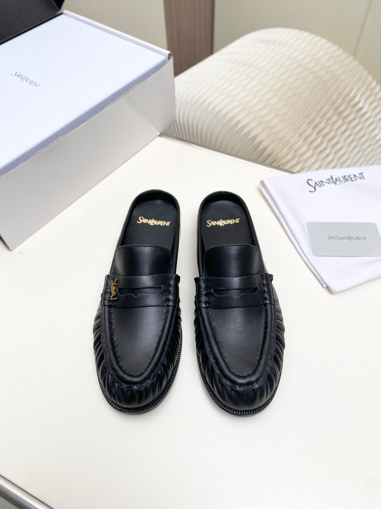 [TOP] Yves Saint Laurent YSL Loafers Shoes  - Black - 711 Luxury