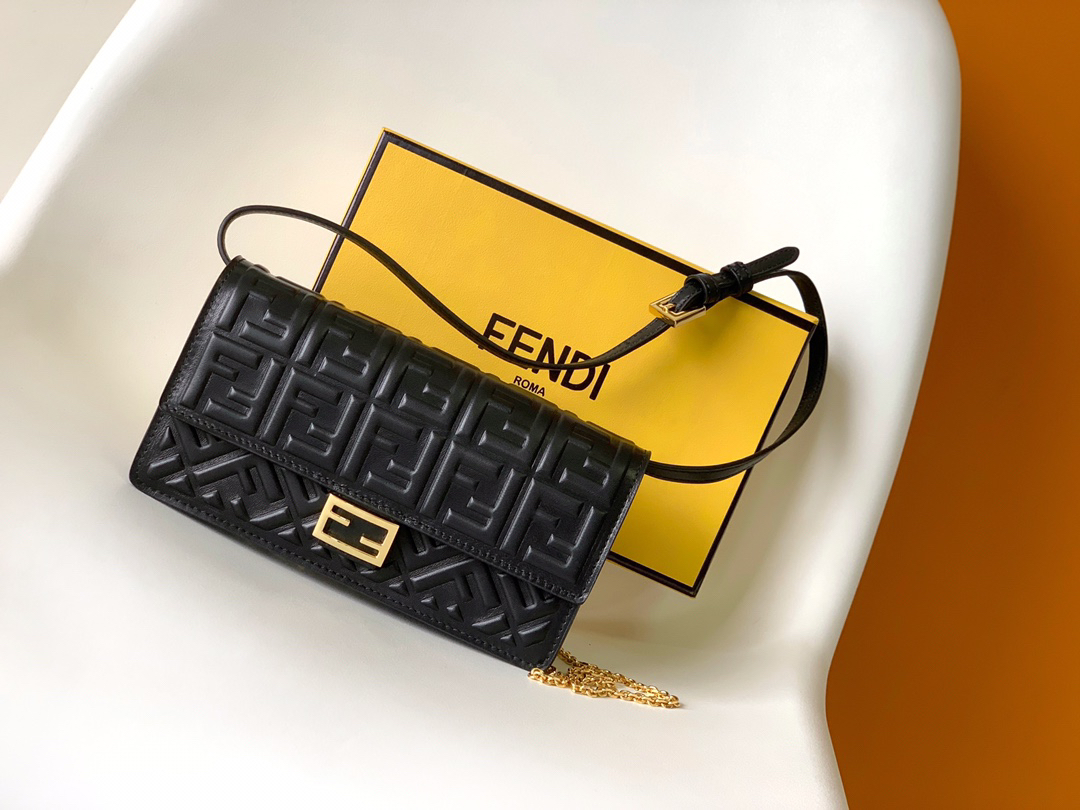 [TOP] FENDI Baguette Bag Lambskin 21-5-11.5cm - Black - 711 Luxury
