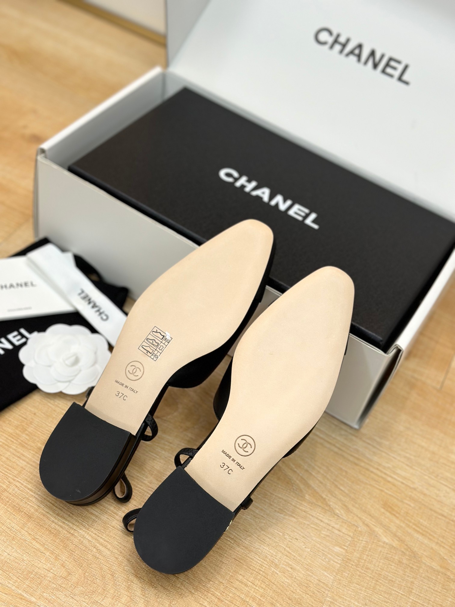 [TOP] CHANEL Flats - Black - 711 Luxury