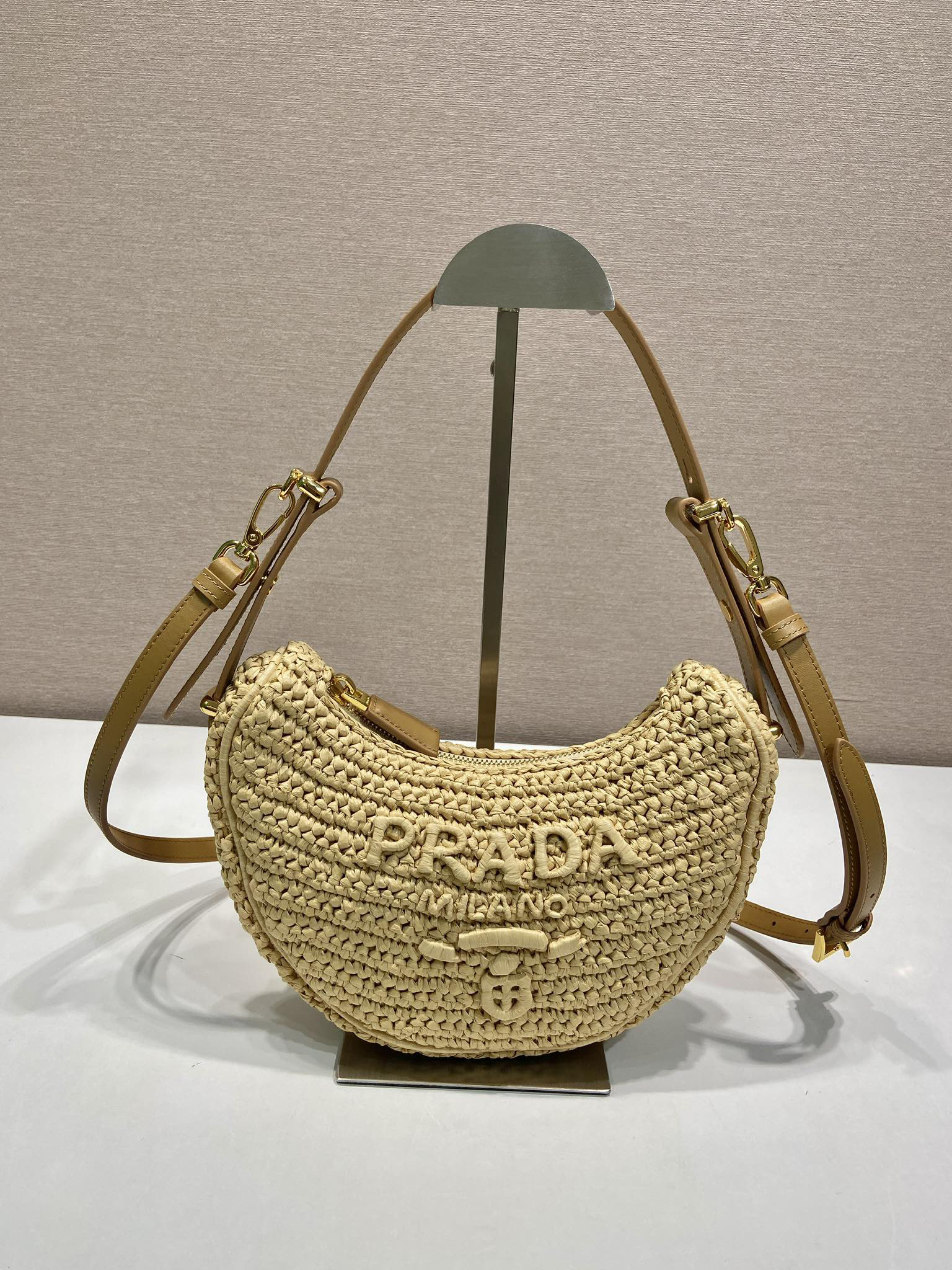[TOP] PRADA Woven Bag 22.5x18.5x6cm - Khaki