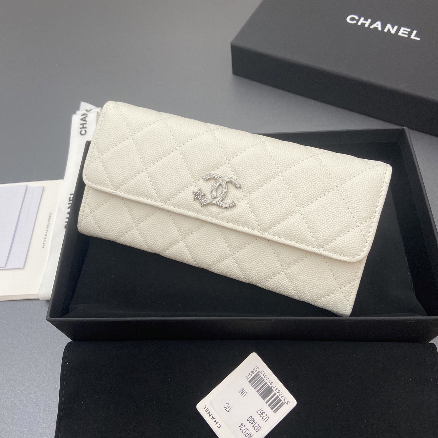 [TOP] CHANEL Caviar Skin Wallet 19cm - White - SHW - 711 Luxury