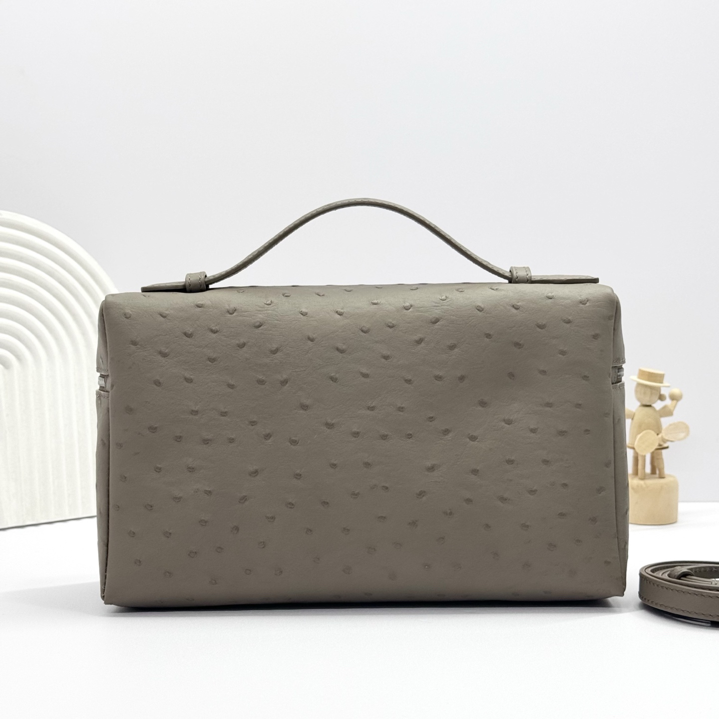 [TOP] Loro Piana Extra Poet L27 Bag Ostrich-patterned Cowhide Material 27 x 16 x 10 cm - Grayish Brown - 711 Luxury
