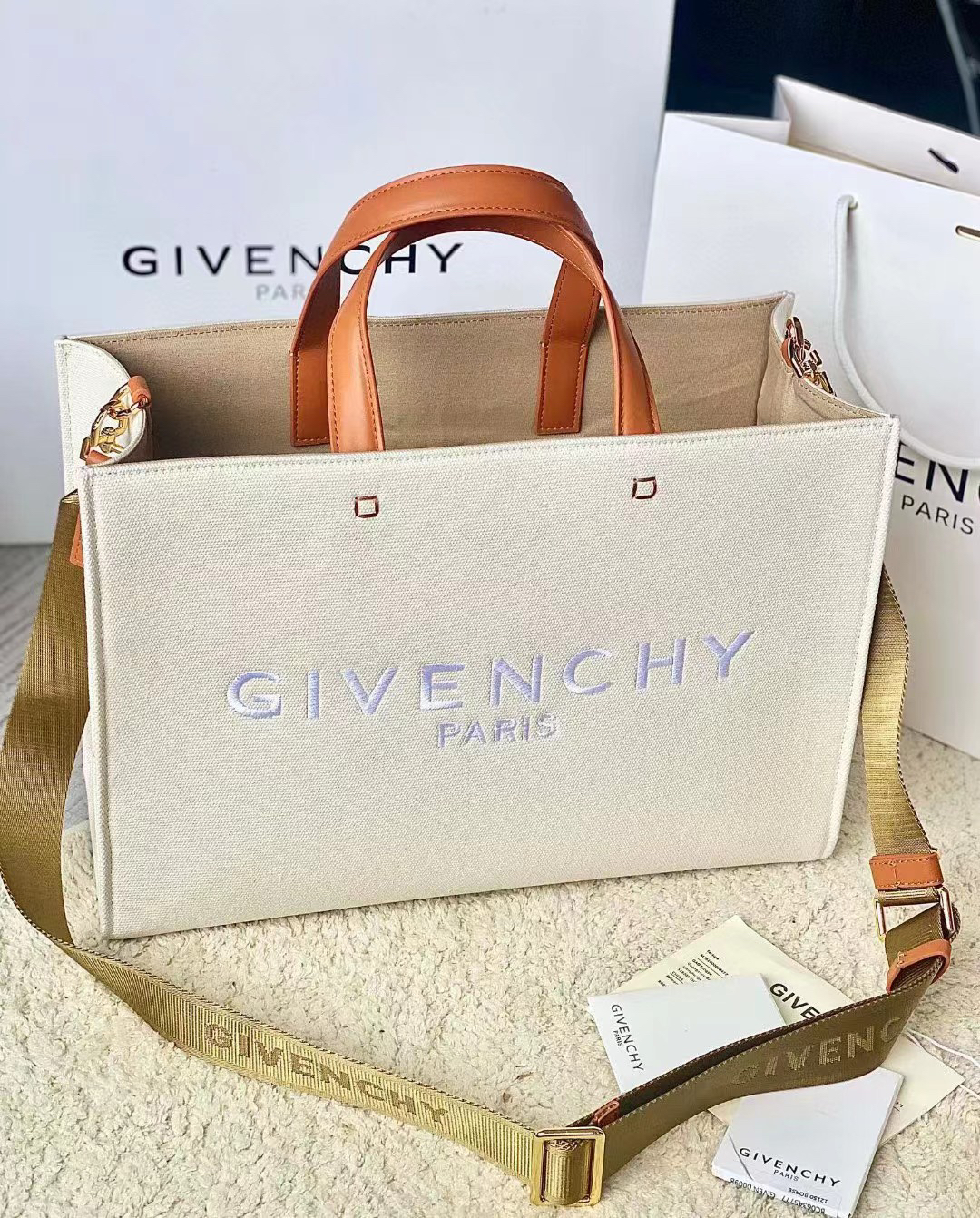[TOP] GIVENCHY Tote Bag - White