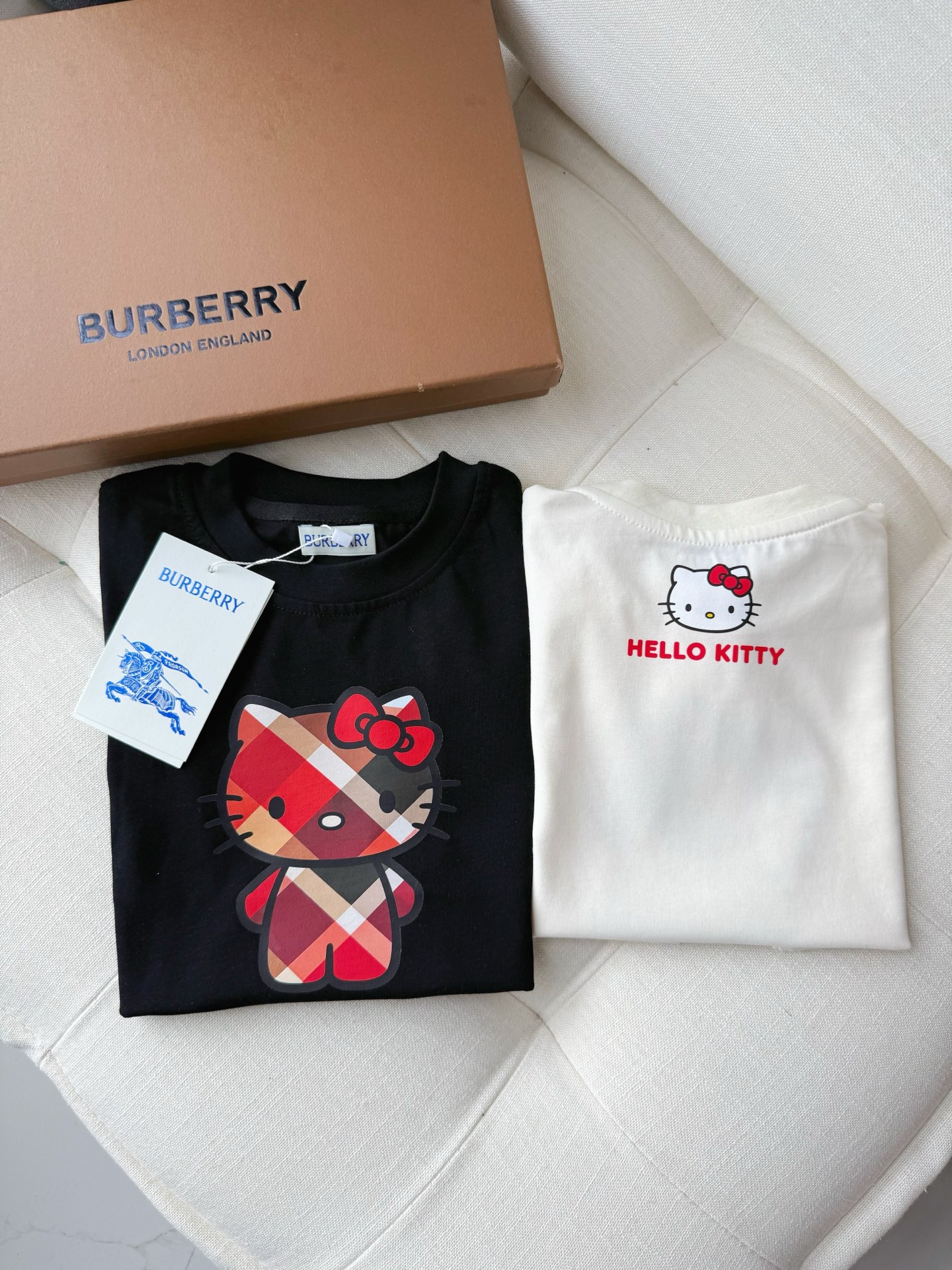 Burberry Unisex Kids Hello Kitty Vintage Check Print Crew Neck Cotton Short Sleeve T-Shirt Boys Girls Sizes 68-160