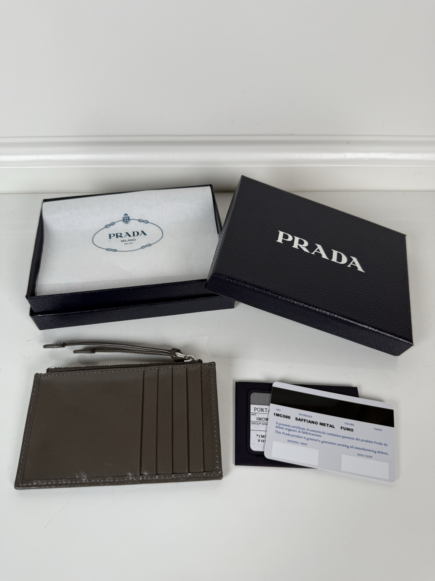 [TOP] PRADA Short Wallet 8cm*13cm - Dark Grey - 711 Luxury
