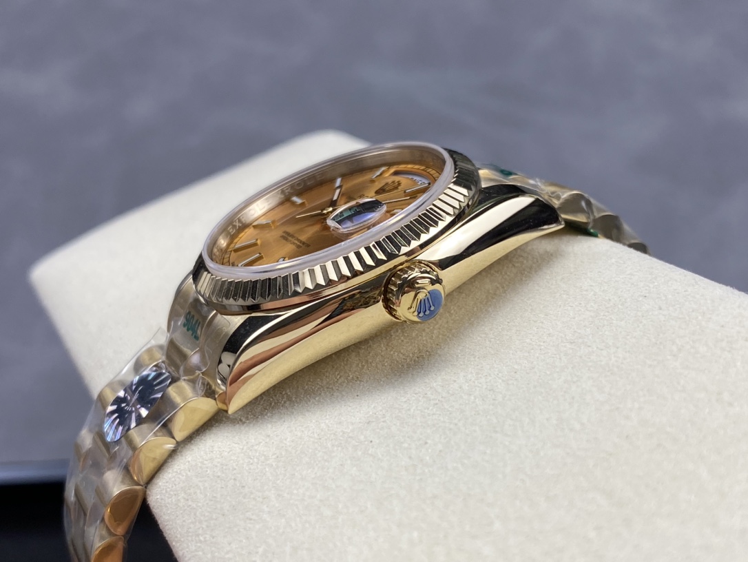 [TOP] ROLEX  Watch 36 mm - Gold