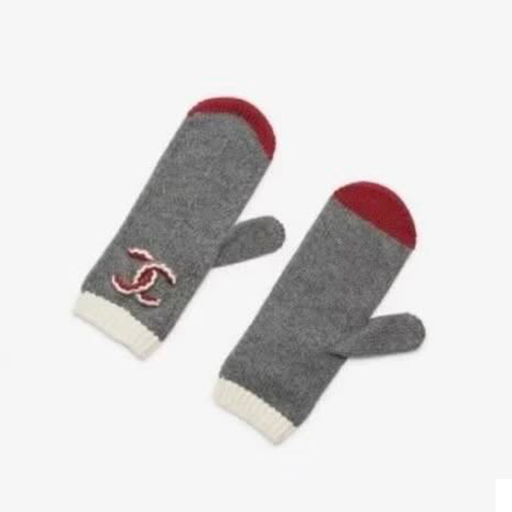Chanel gray Accessory Chanel CC Cashmere Gloves Gray #388506 | Nigo Office