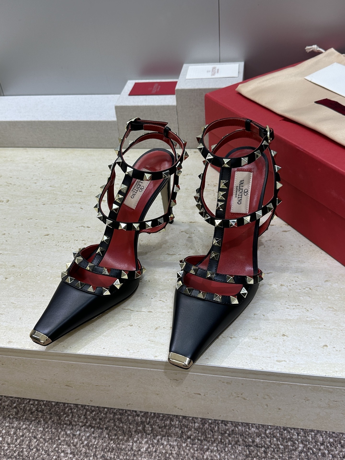 [TOP] VALENTINO High Heels Shoes  - Black - 711 Luxury