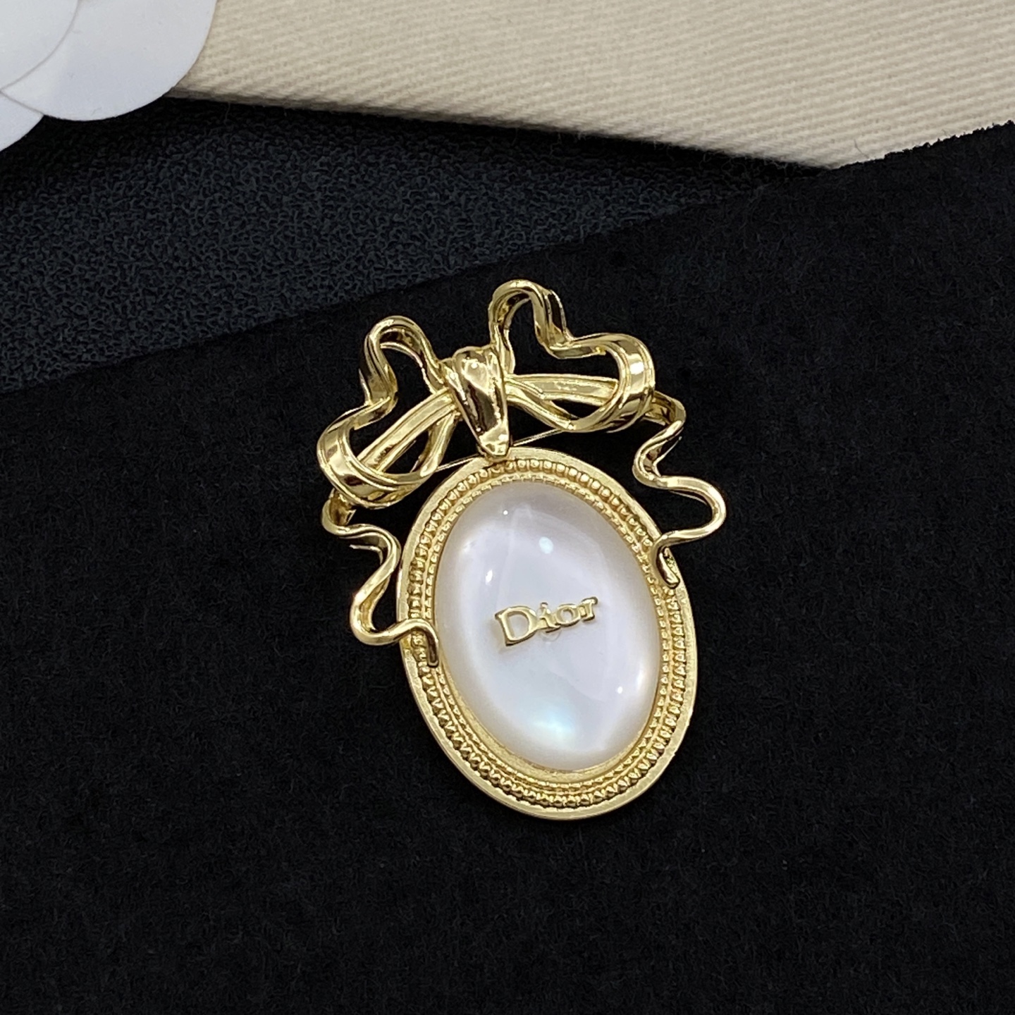 [TOP] Christian Dior Brooch - Gold - 711 Luxury
