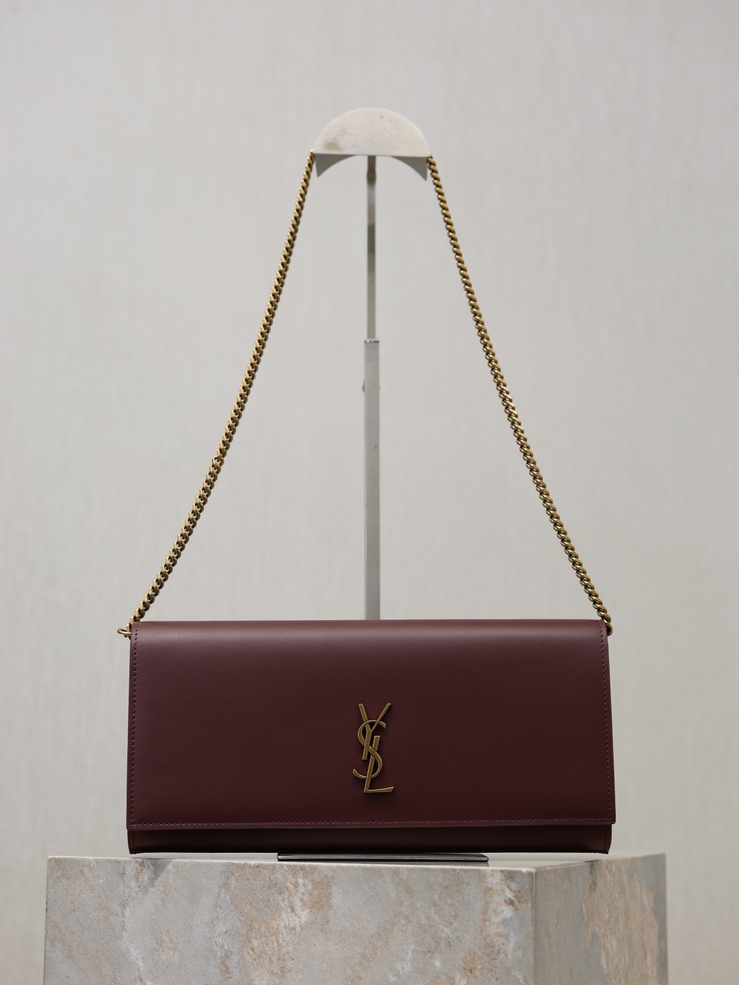 [TOP] Yves Saint Laurent YSL Classic Kate Chain Bag Cowhide 27x12x4cm - Red & GHW - 711 Luxury