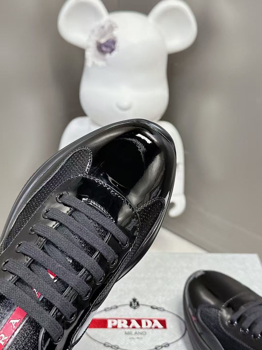 [TOP] PRADA  Men's and Women's Sneakers - Black - 711 Luxury