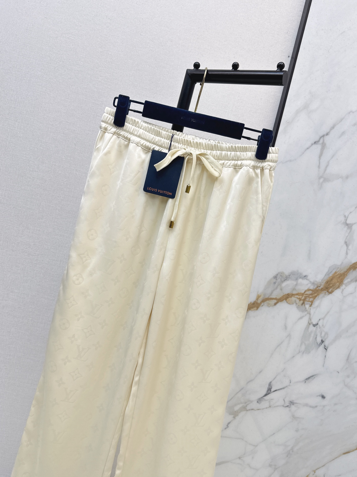 [TOP] Louis Vuitton LV Pants - White