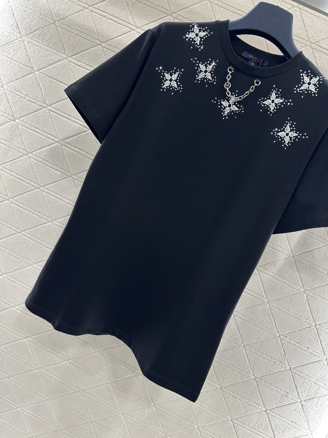 [TOP] Louis Vuitton LV Short-Sleeve T-Shirt - Black