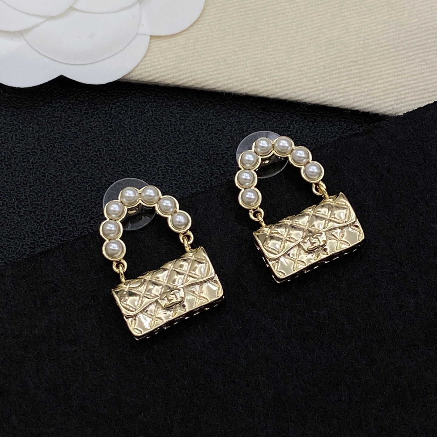 [TOP] CHANEL Earrings - Gold - 711 Luxury