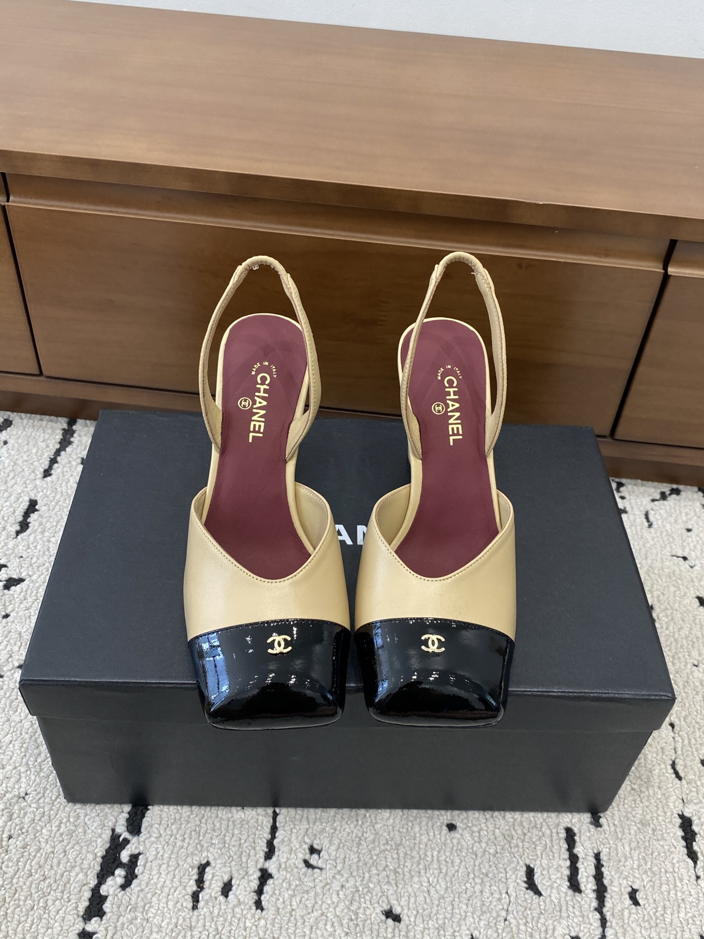 [TOP] CHANEL Mules - Apricot - 711 Luxury