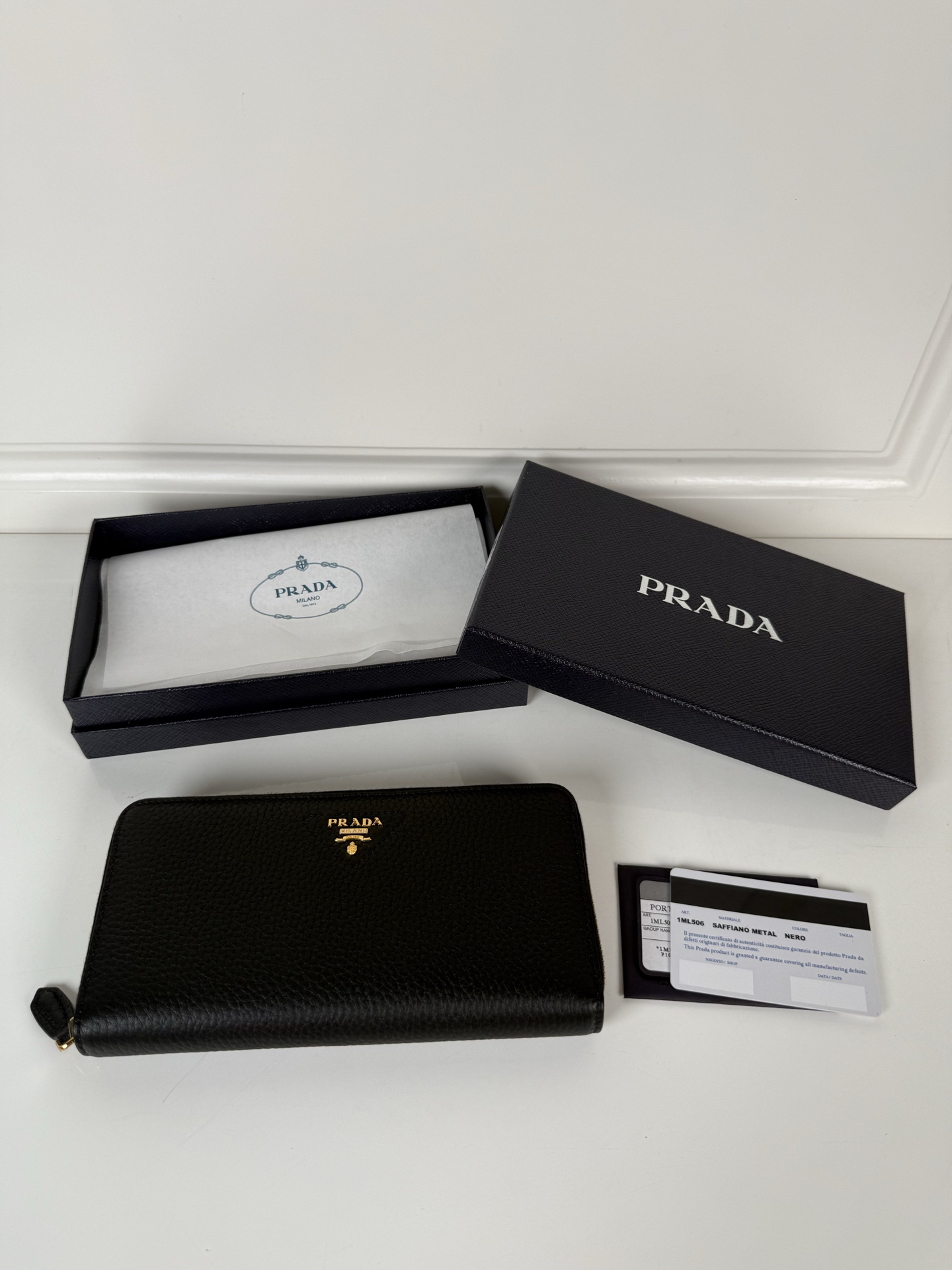 [TOP] PRADA Wallet 20x10.3cm - Black - 711 Luxury