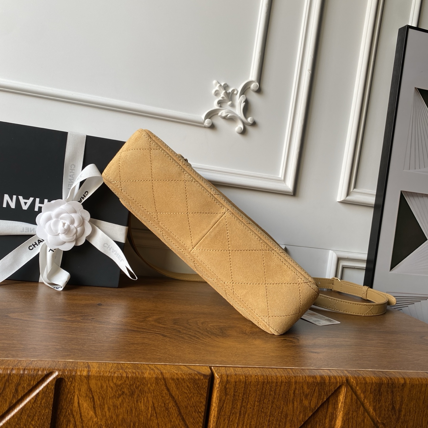 [TOP] CHANEL Suede Messenger Bag 24×30×8cm - Brown