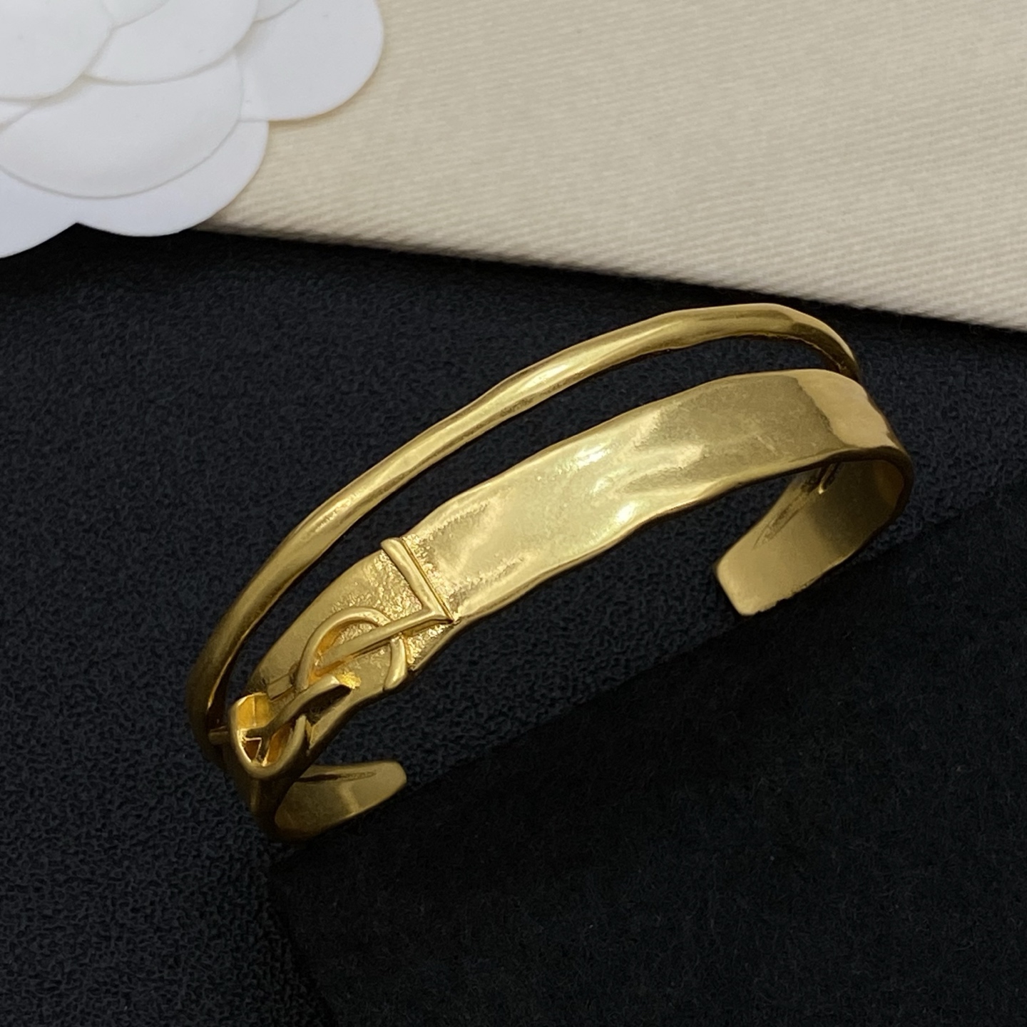 [TOP] Yves Saint Laurent YSL Bracelet - Gold - 711 Luxury