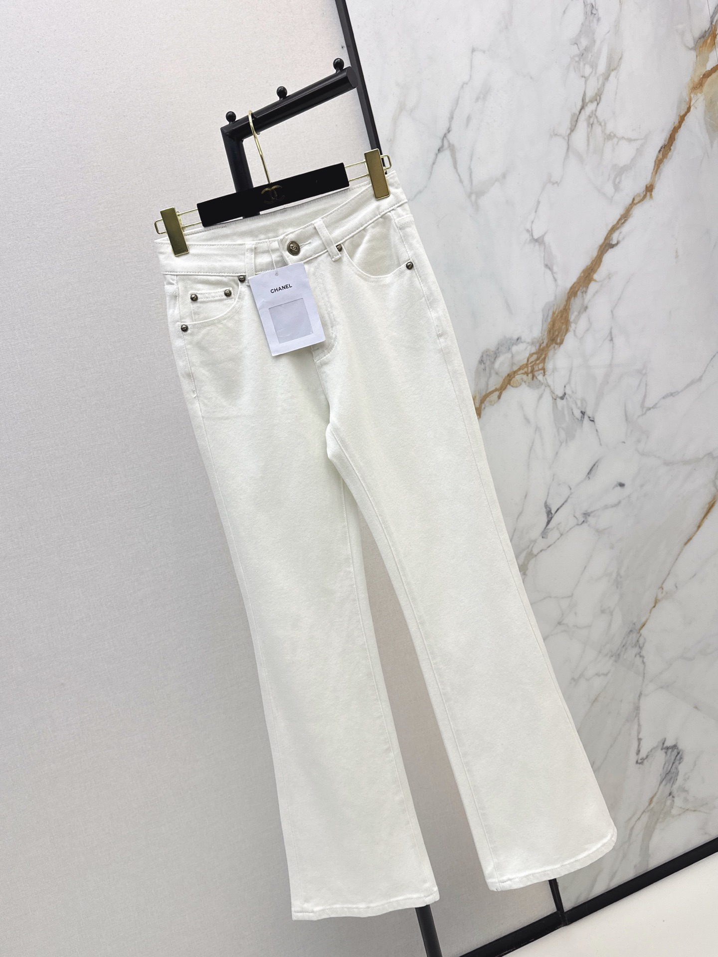 [TOP] CHANEL Jeans - White