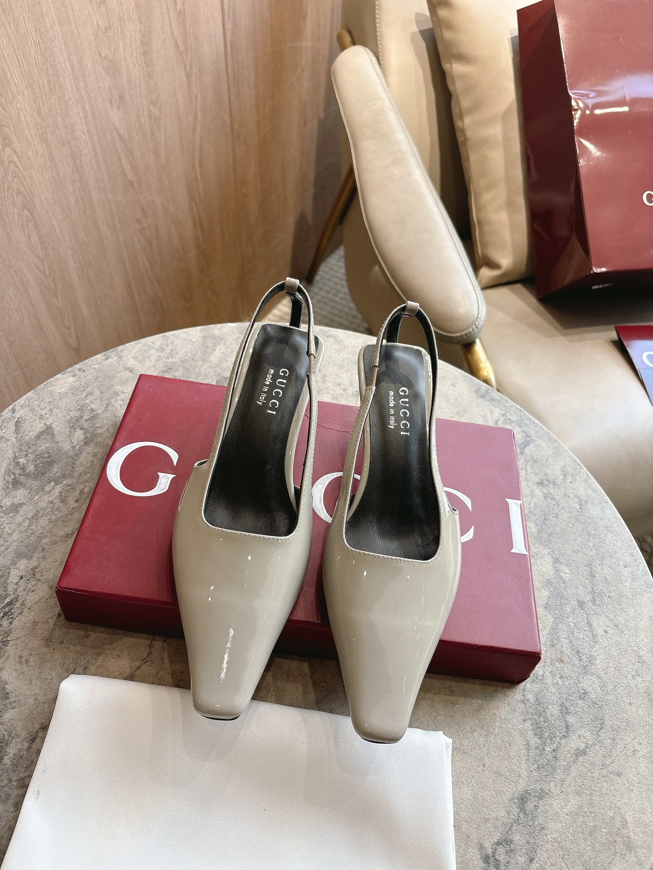 [TOP] GUCCI Shoes - Grey - 711 Luxury