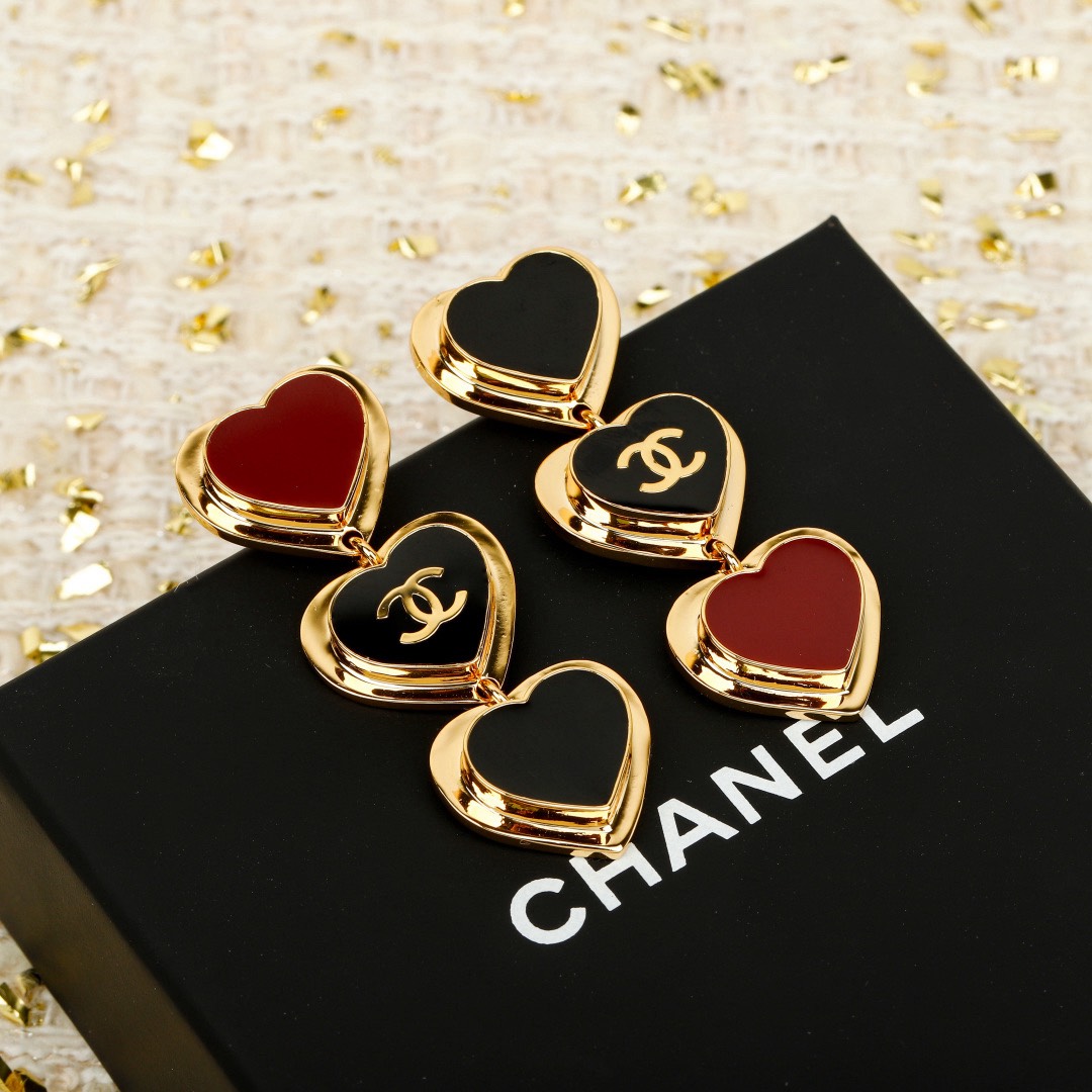 [TOP] CHANEL Earrings - Gold