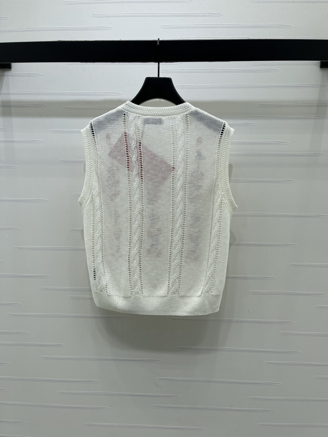 [TOP] Miu Miu Knit Vest - White - 711 Luxury
