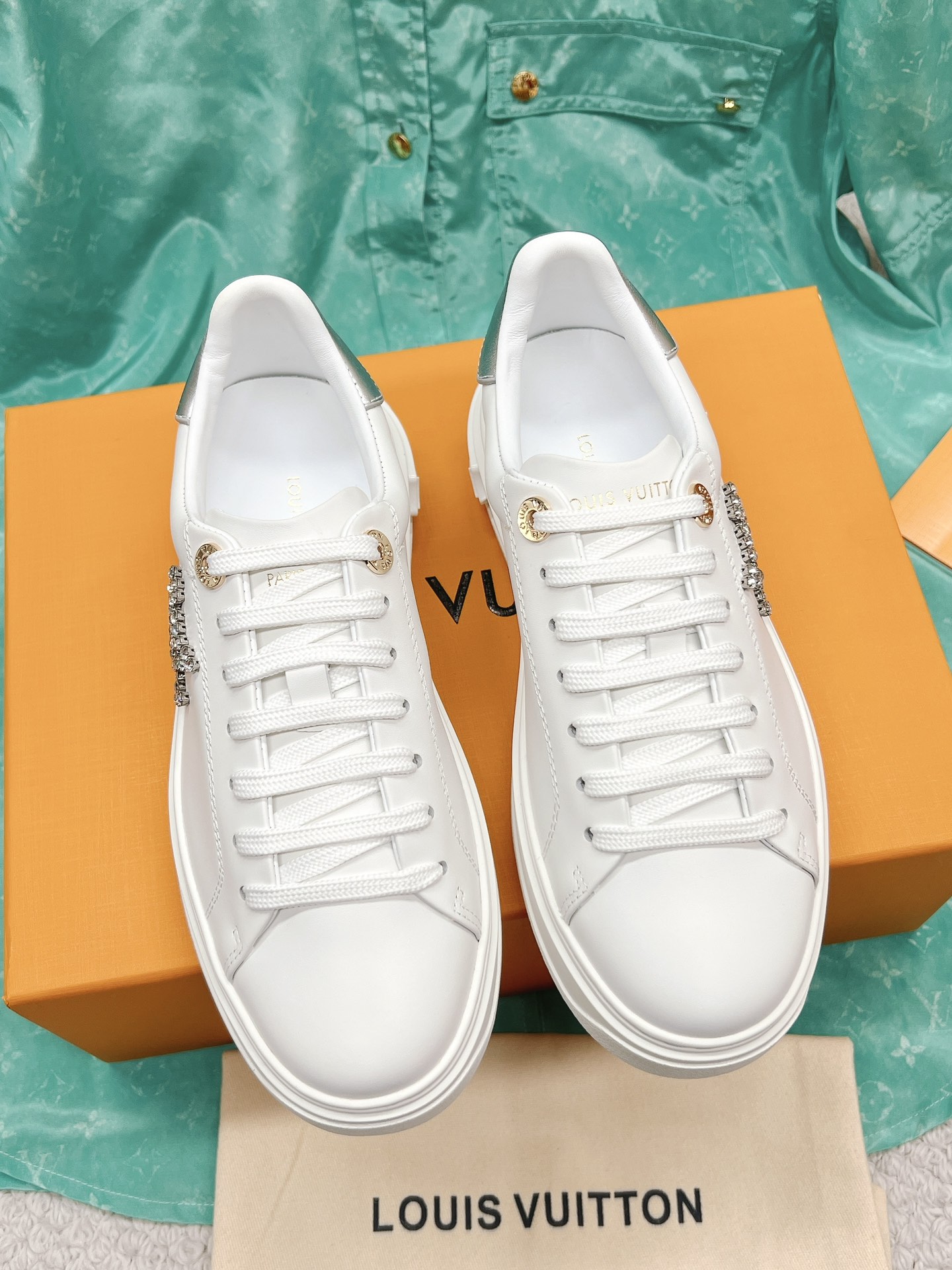 [TOP] Louis Vuitton LV Sneakers - White - 711 Luxury