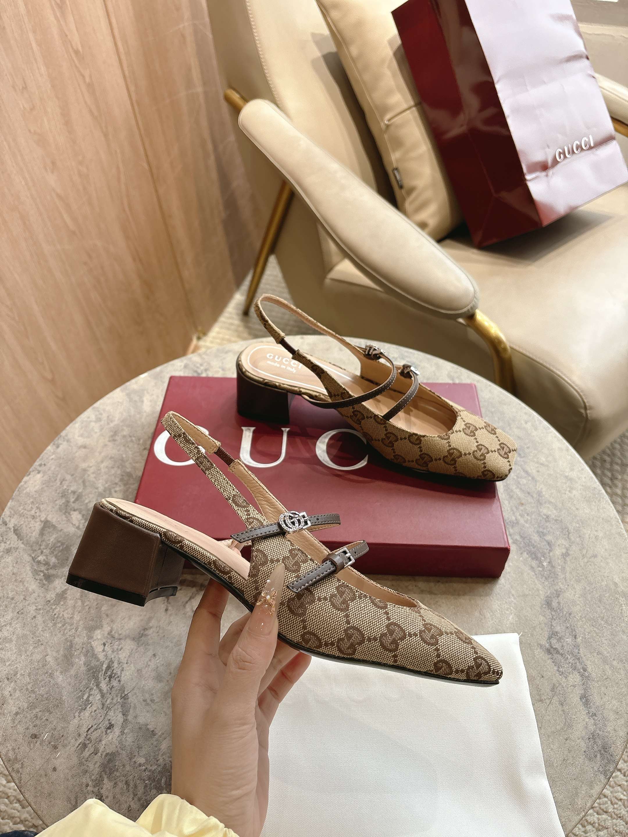 [TOP] GUCCI Shoes - Brown - 711 Luxury
