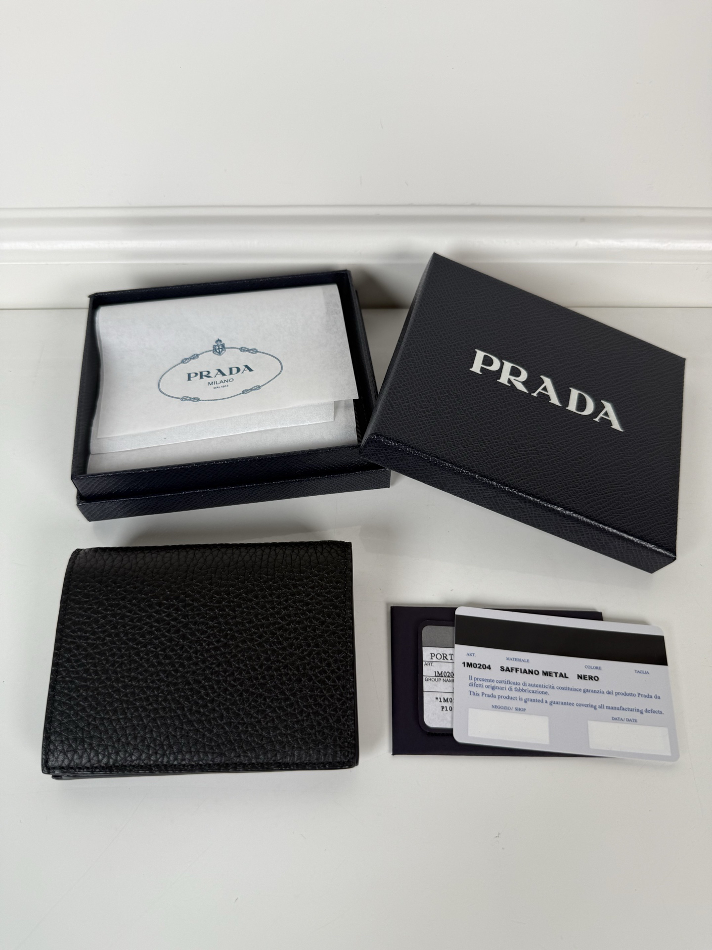 [TOP] PRADA Wallet 11.2 x 9.5cm - Black - 711 Luxury