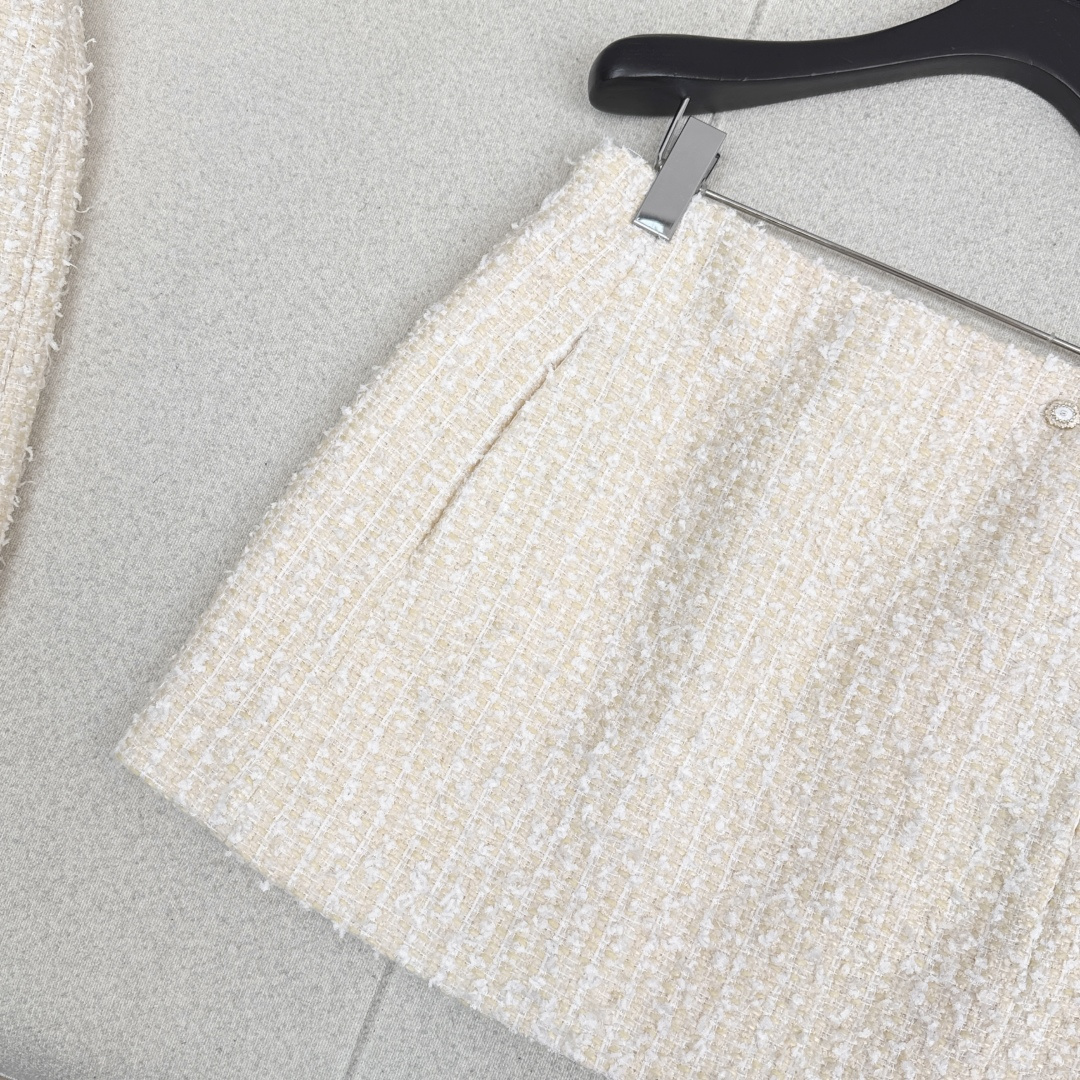 [TOP] CHANEL Dress - Beige