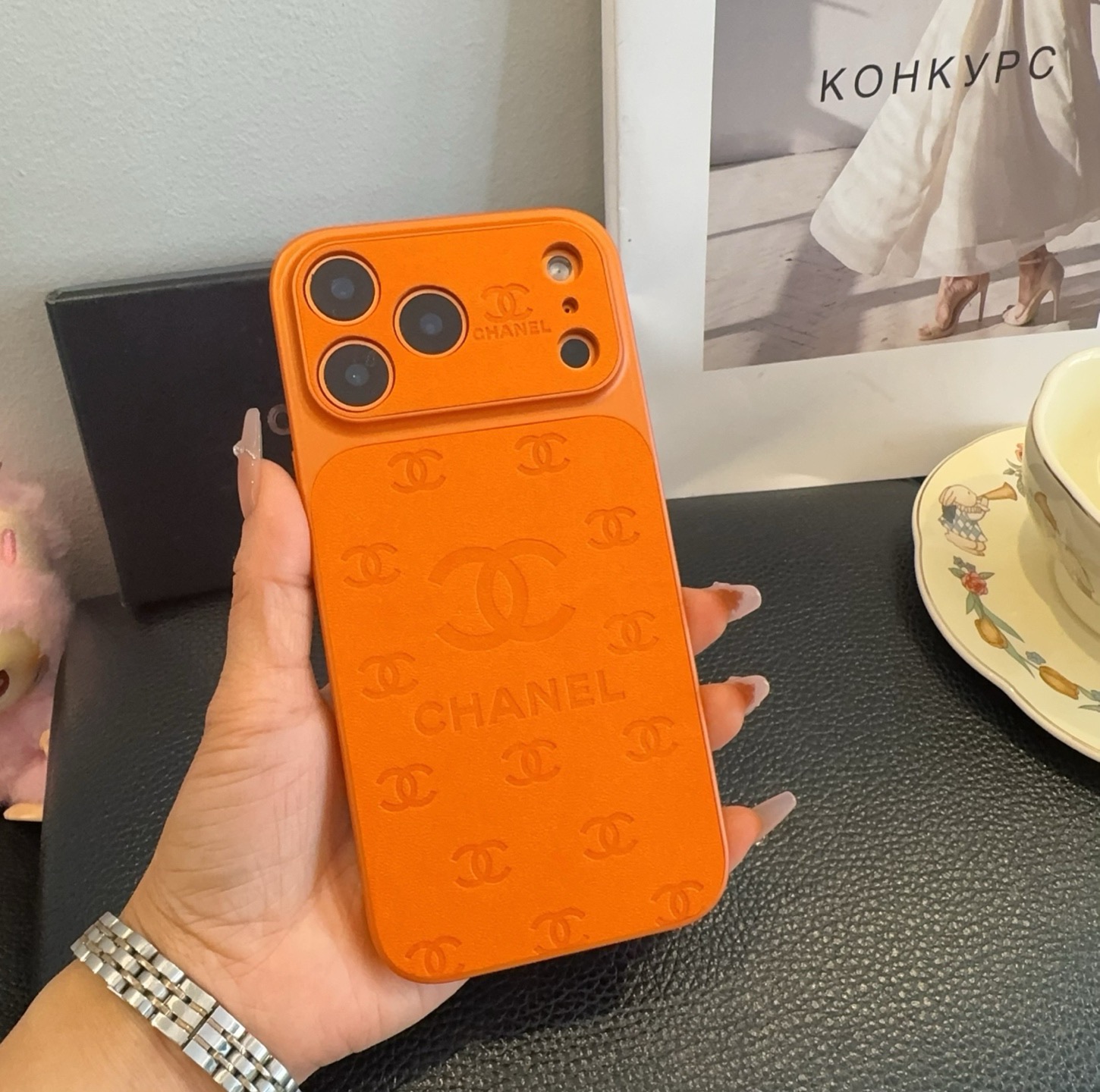 [TOP] CHANEL Phone Case - Orange - 711 Luxury