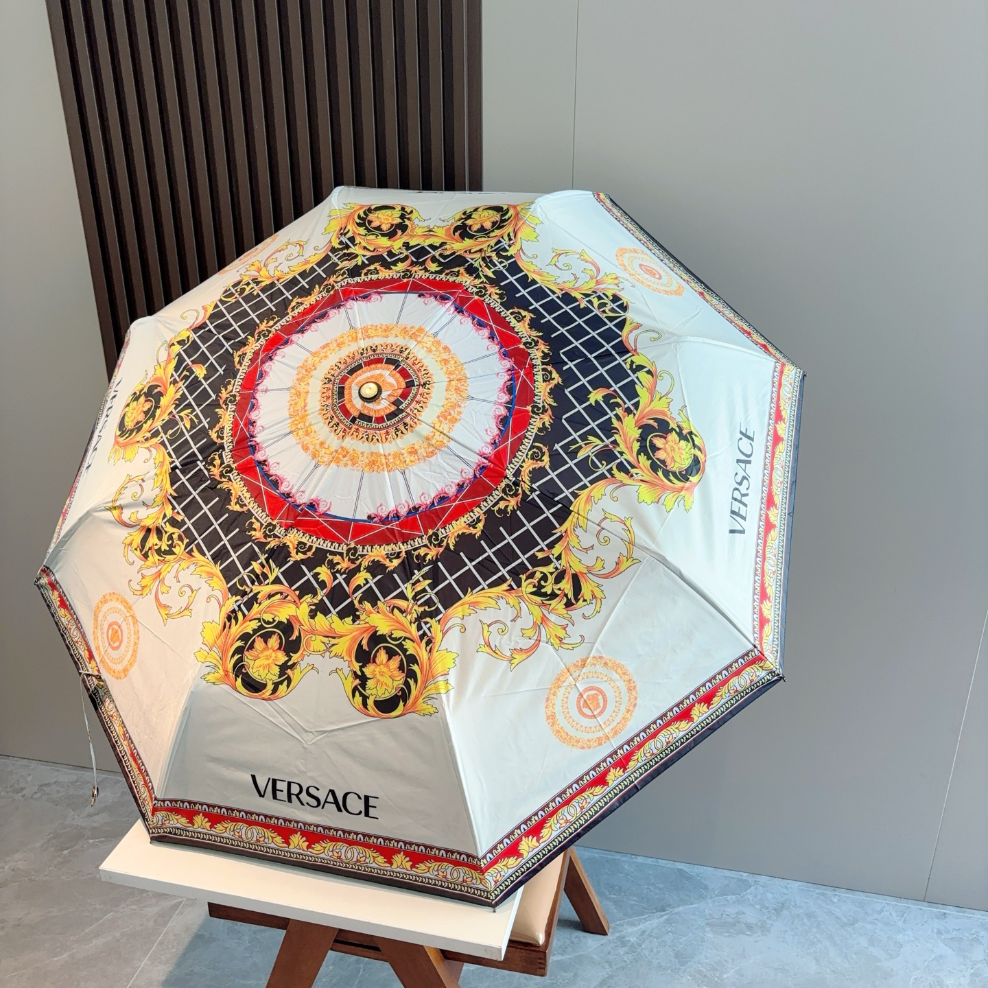 [TOP] VERSACE Umbrella - White - 711 Luxury