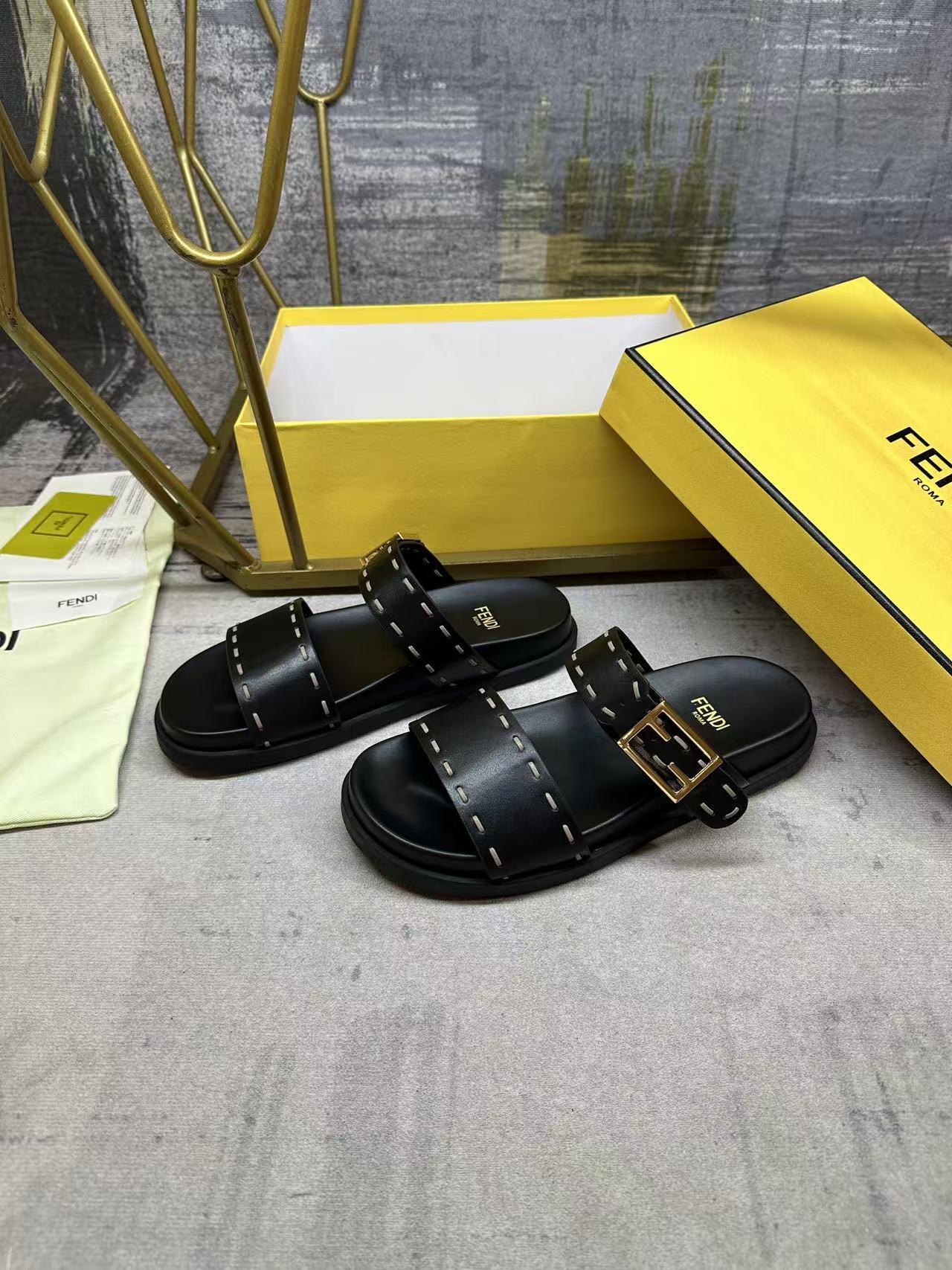 [TOP] FENDI Double-strap Flat Sandals - Black