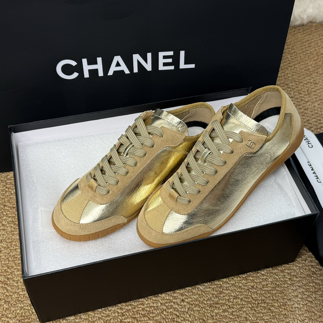[TOP] CHANEL Sneakers - Gold