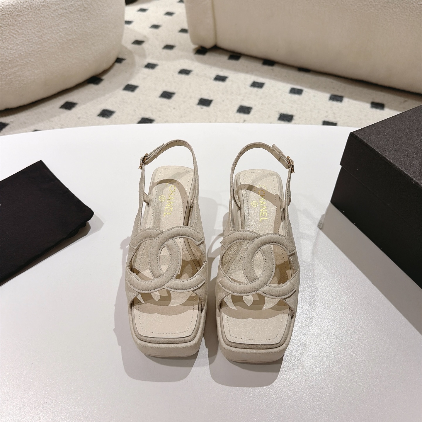 [TOP] CHANEL 7cm Thick Platform Wedge Sandals - Beige - 711 Luxury