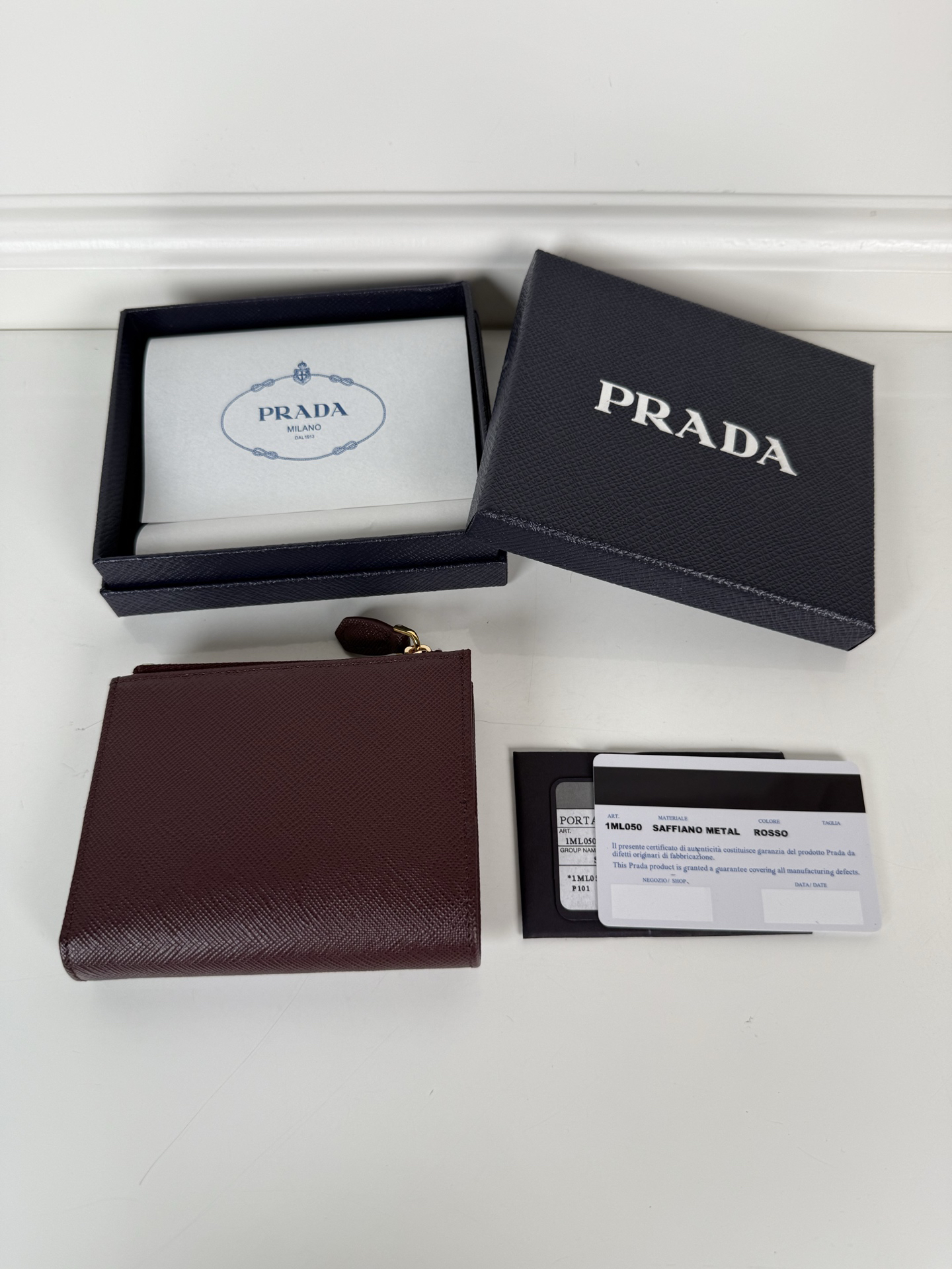 [TOP] PRADA Wallet 11.2 x 9.5cm - Dark Red - 711 Luxury