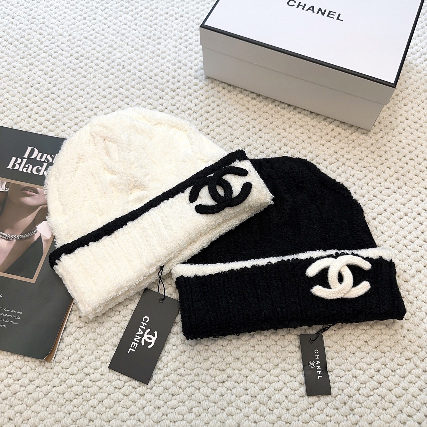 [TOP] CHANEL Knitted Hat - 2 Colour