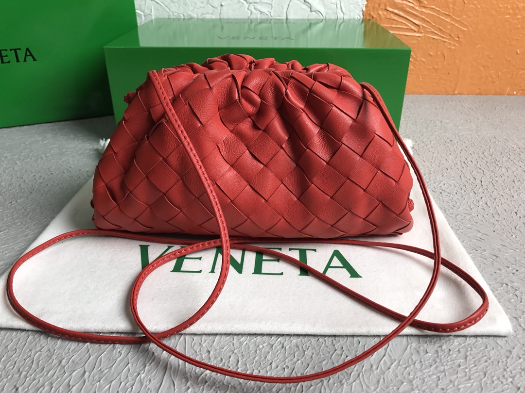 [TOP] Bottega Veneta BV The Pouch Bag 22x13x7cm - Red - 711 Luxury