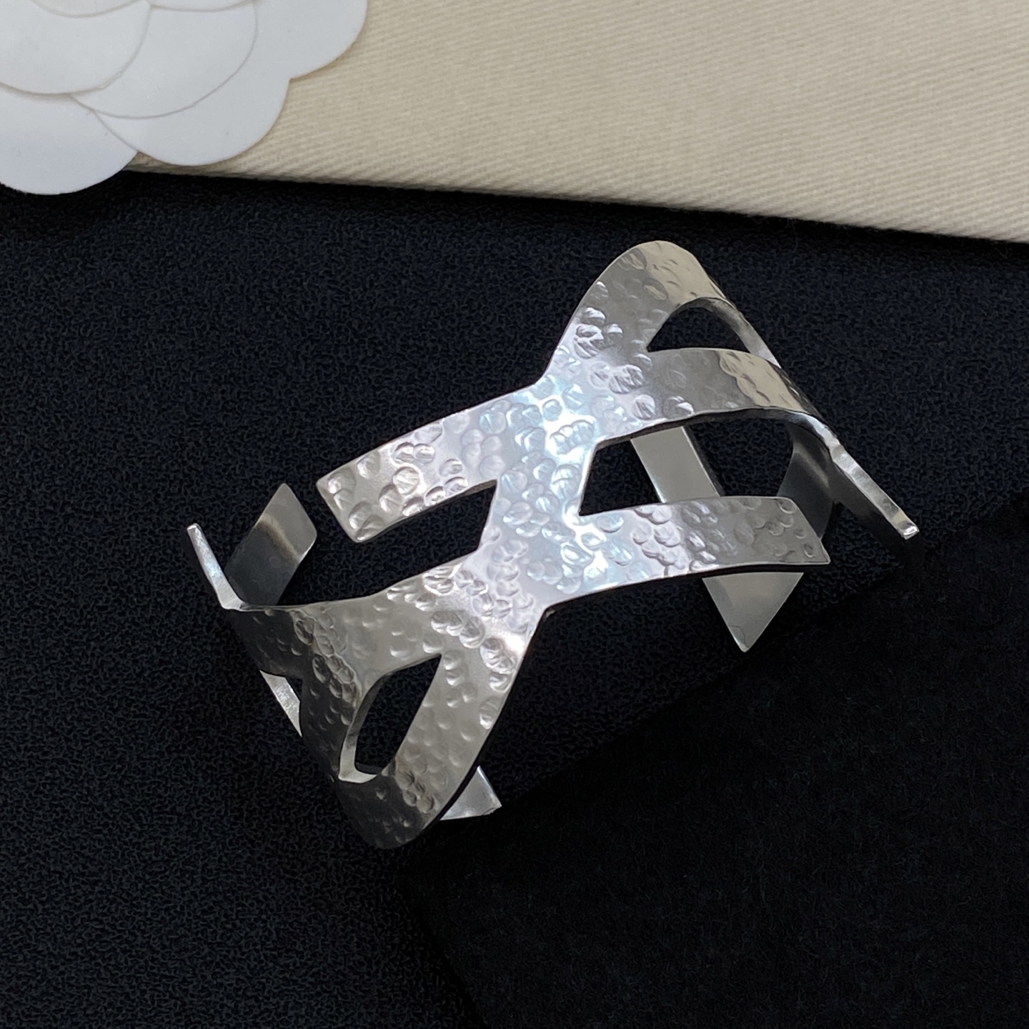 [TOP] Yves Saint Laurent YSL Bracelet - 2 Colors - 711 Luxury