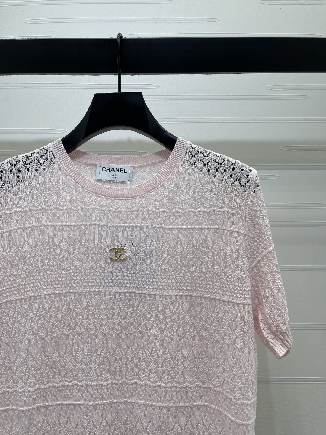 [TOP] CHANEL Hollow-out Round Neck Knit T-shirt - Pink - 711 Luxury