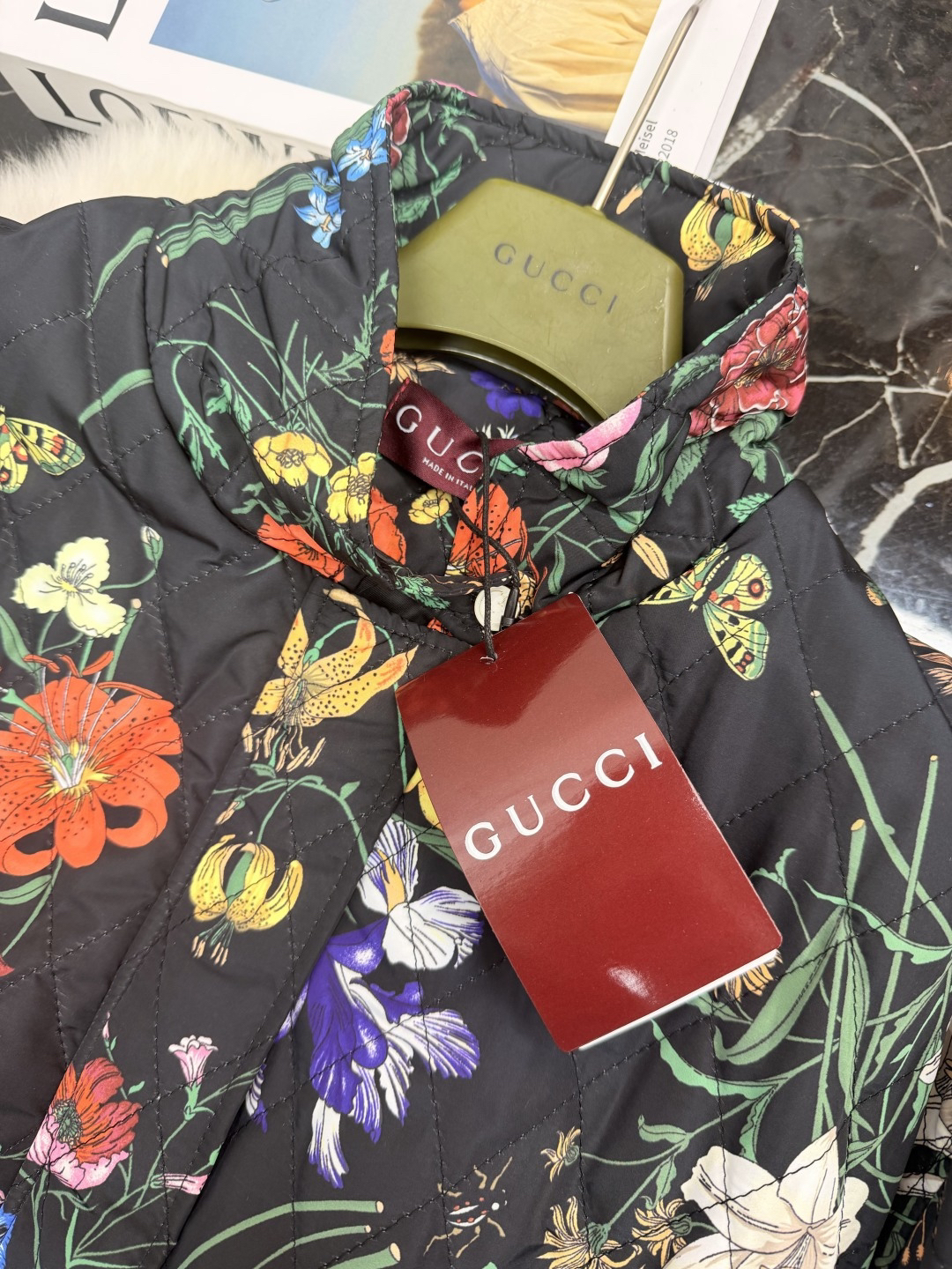 [TOP] GUCCI Floral Cotton-Padded Jacket - Black