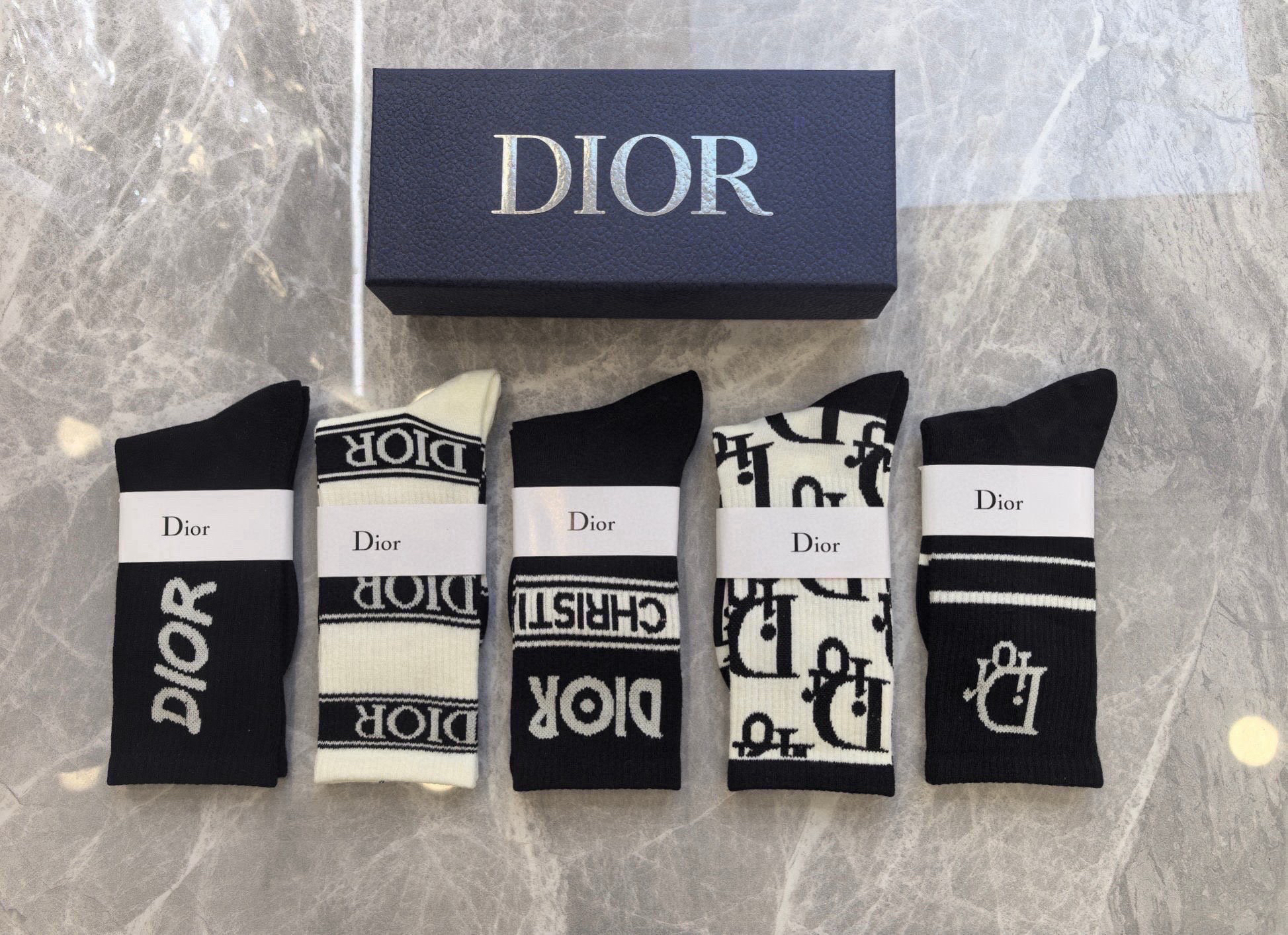 [TOP] Christian Dior Socks - 5 Pieces as a Set - 711 Luxury