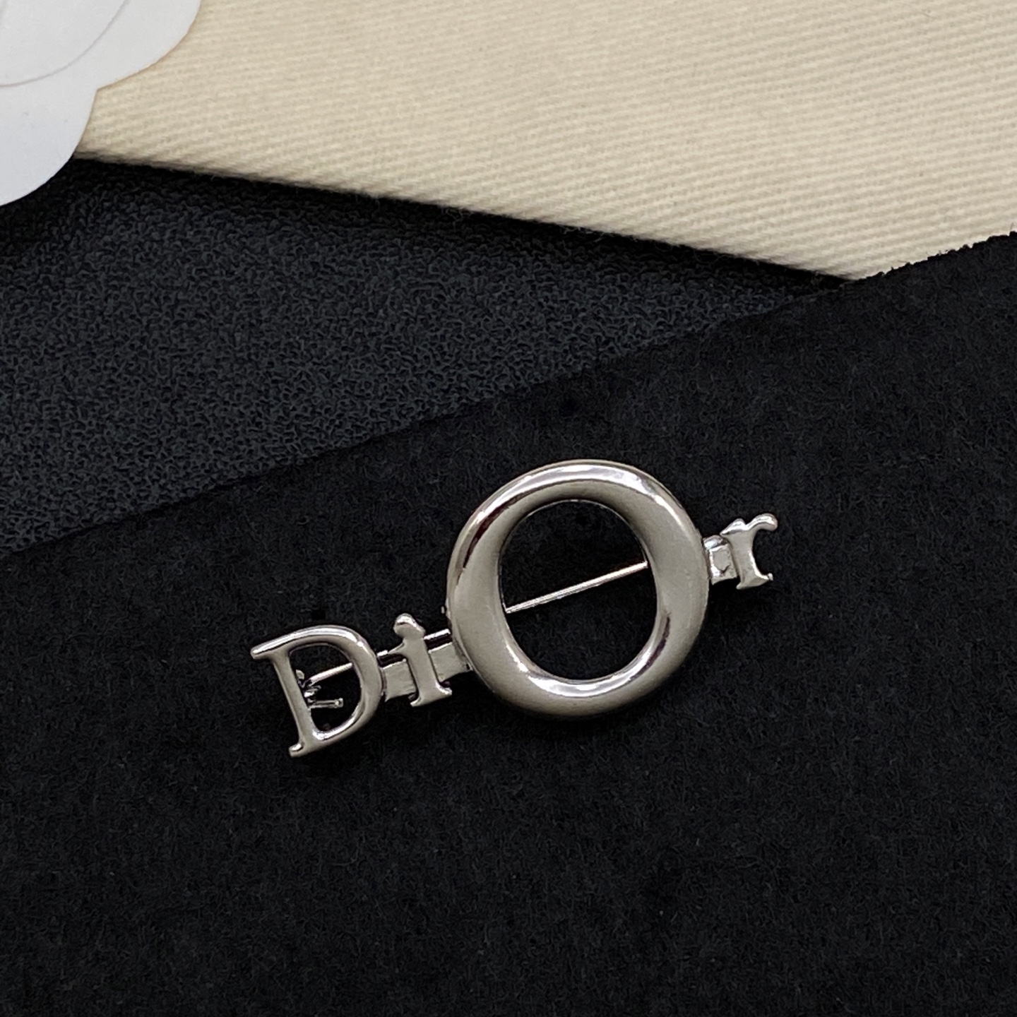 [TOP] Christian Dior Brooch - 2 Color - 711 Luxury