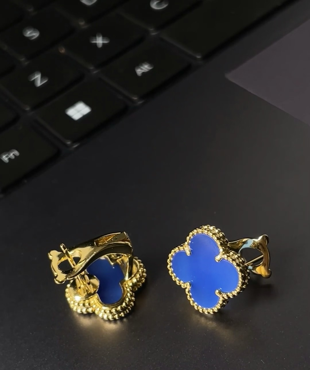 [TOP] Van Cleef & Arpels VCA  Earrings  - Blue