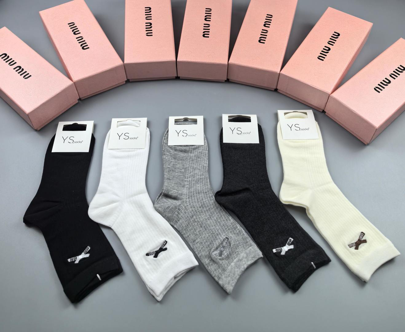 [TOP] Miu Miu Socks - 5 Pieces as a Set - 711 Luxury