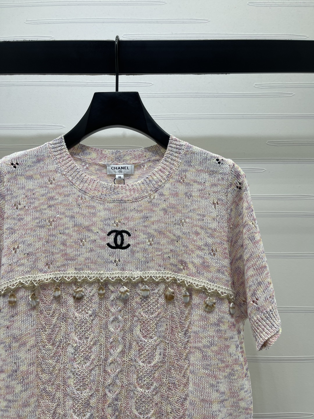 [TOP] CHANEL Shell Tassel Round Neck Knit T-shirt - Pink